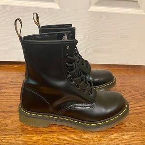 Dr. Martens 1460 Women’s boot
